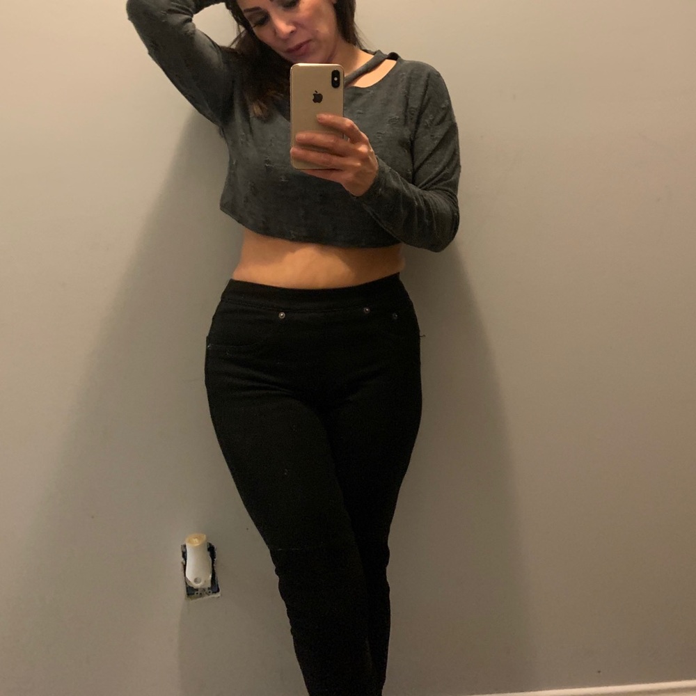Cropped long sleeve top NWT